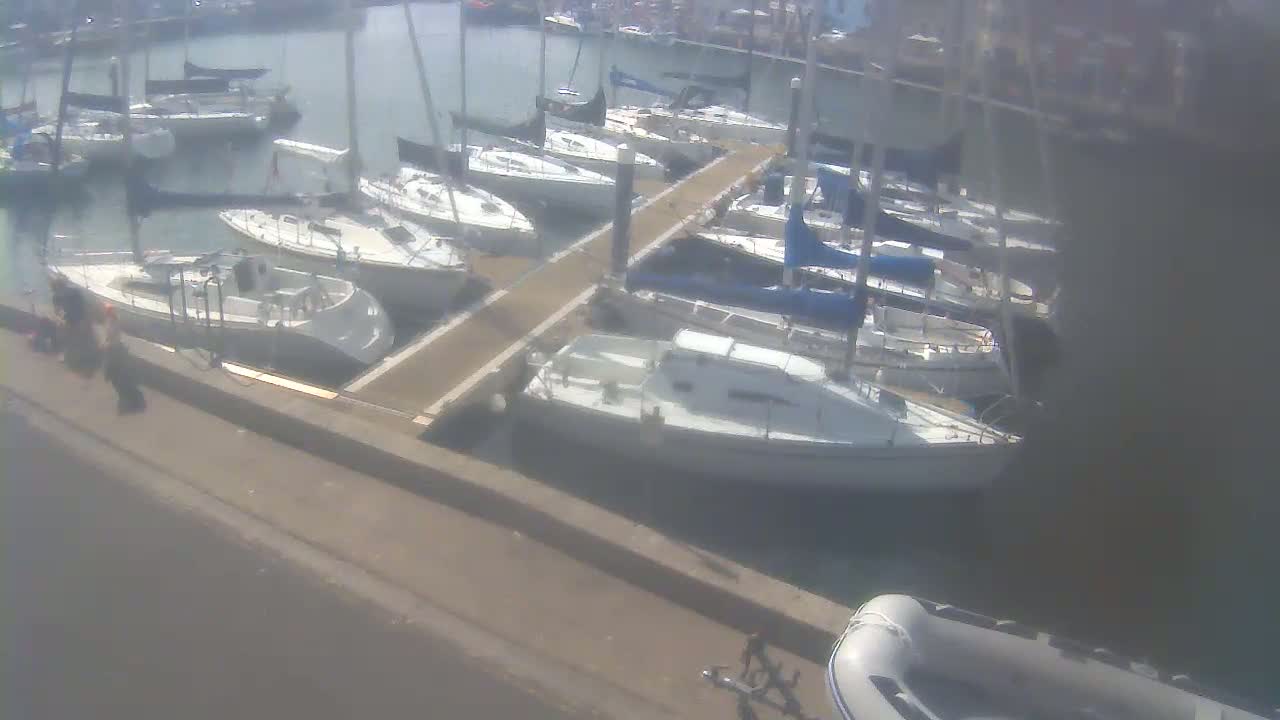 Old Harbour Weymouth Live Cam - Weymouth, Dorset, South West, England, United Kingdom