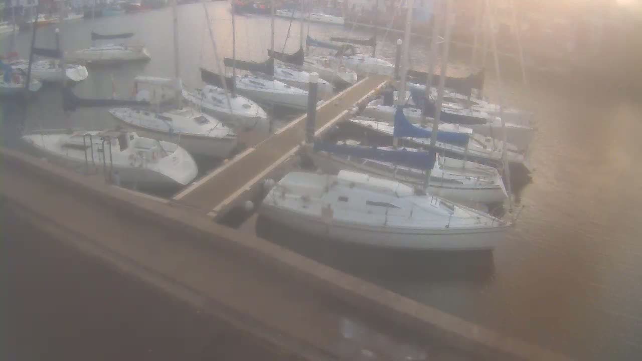 Old Harbour Weymouth Live Cam - Weymouth, Dorset, South West, England, United Kingdom