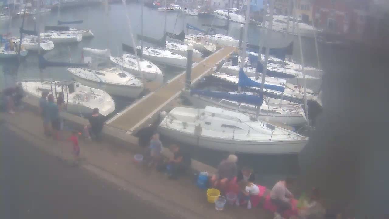 Old Harbour Weymouth Live Cam - Weymouth, Dorset, South West, England, United Kingdom