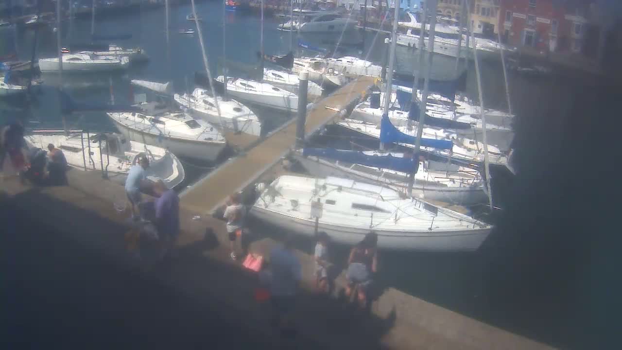 Old Harbour Weymouth Live Cam - Weymouth, Dorset, South West, England, United Kingdom