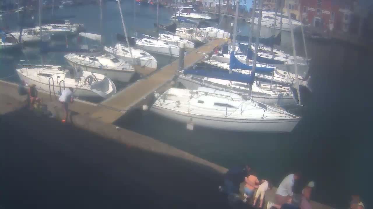 Old Harbour Weymouth Live Cam - Weymouth, Dorset, South West, England, United Kingdom