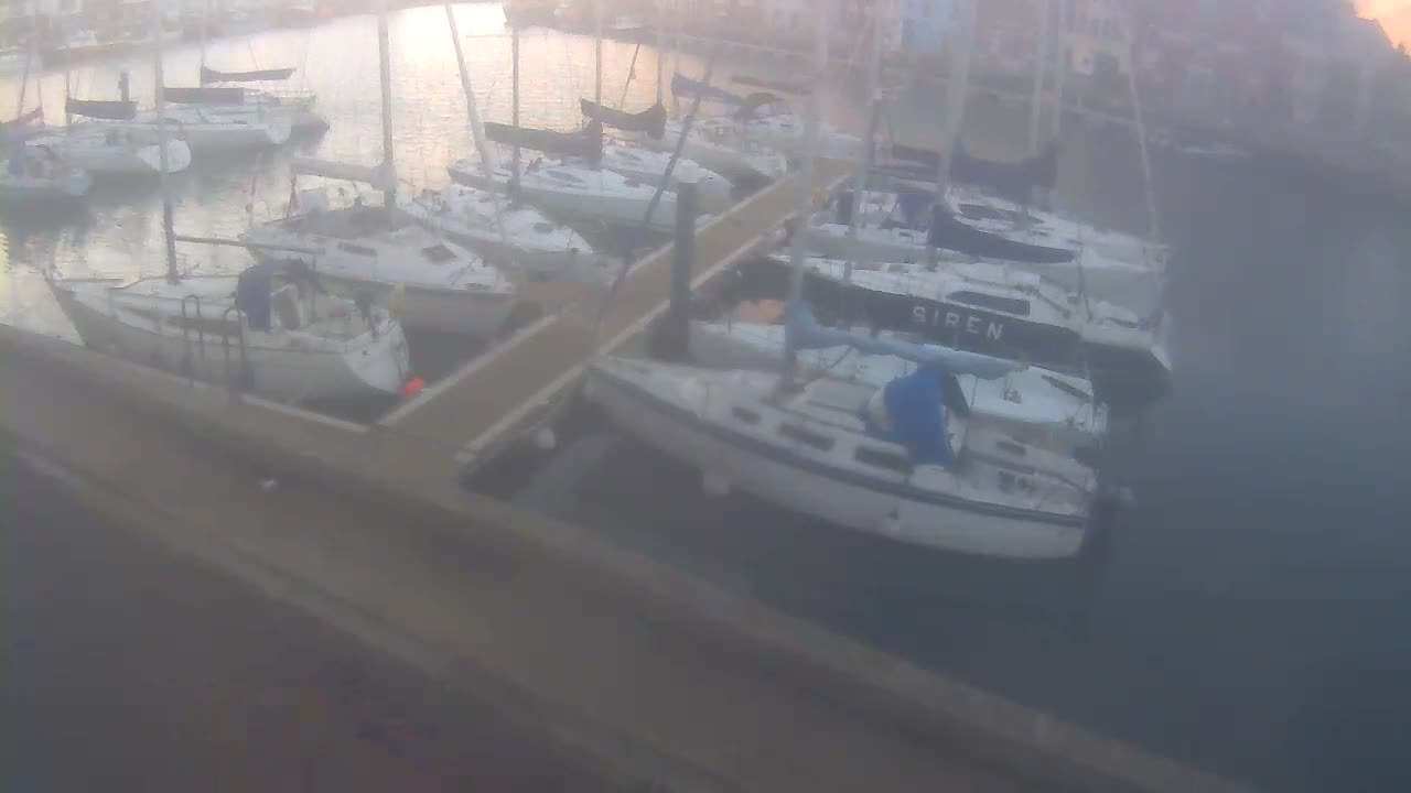 Old Harbour Weymouth Live Cam - Weymouth, Dorset, South West, England, United Kingdom