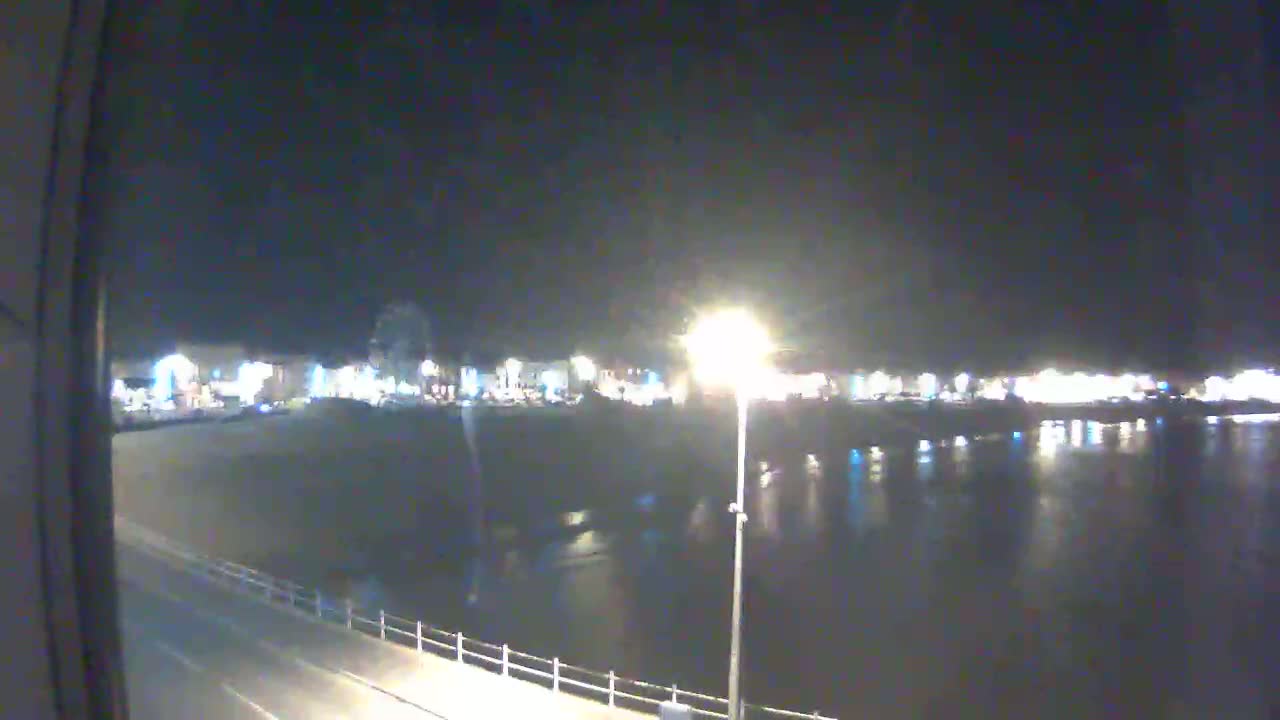 Weymouth City & Beach Live Cam - Weymouth, Dorset, South West, England, United Kingdom