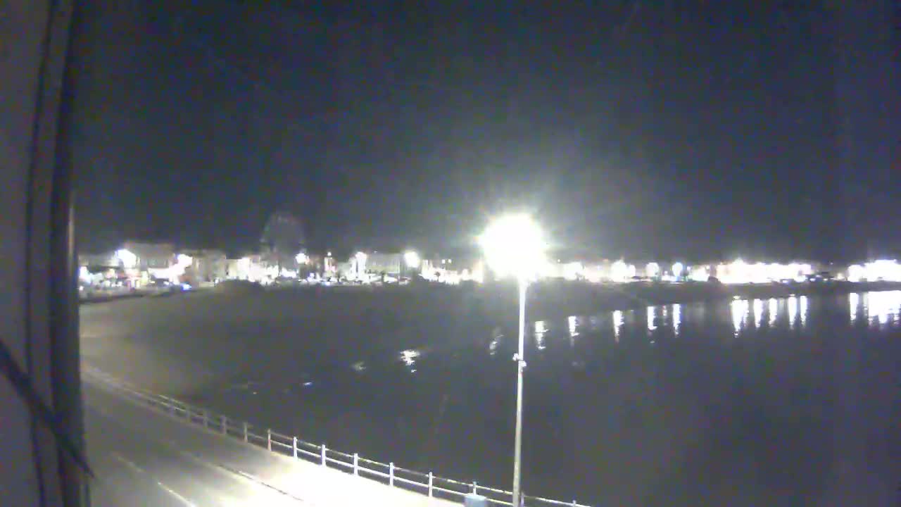 Weymouth City & Beach Live Cam - Weymouth, Dorset, South West, England, United Kingdom