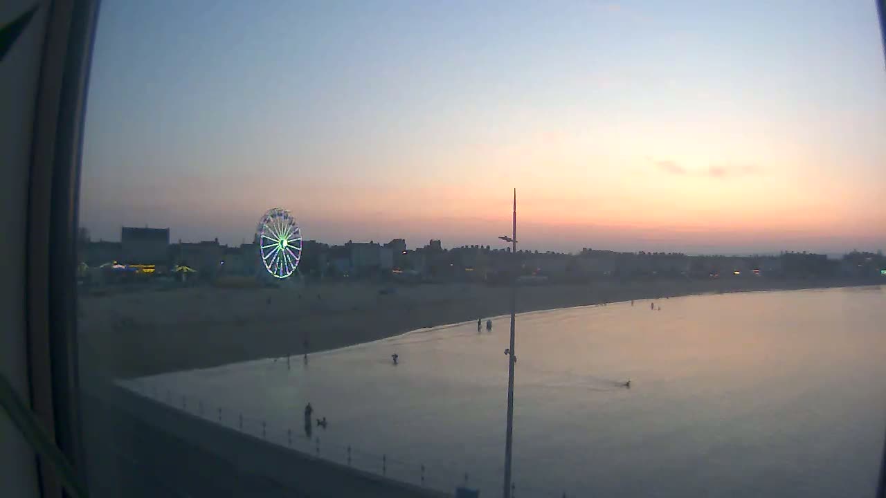 Weymouth City & Beach Live Cam - Weymouth, Dorset, South West, England, United Kingdom