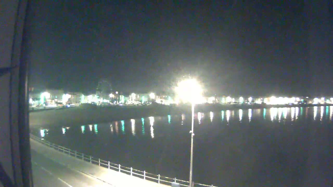 Weymouth City & Beach Live Cam - Weymouth, Dorset, South West, England, United Kingdom