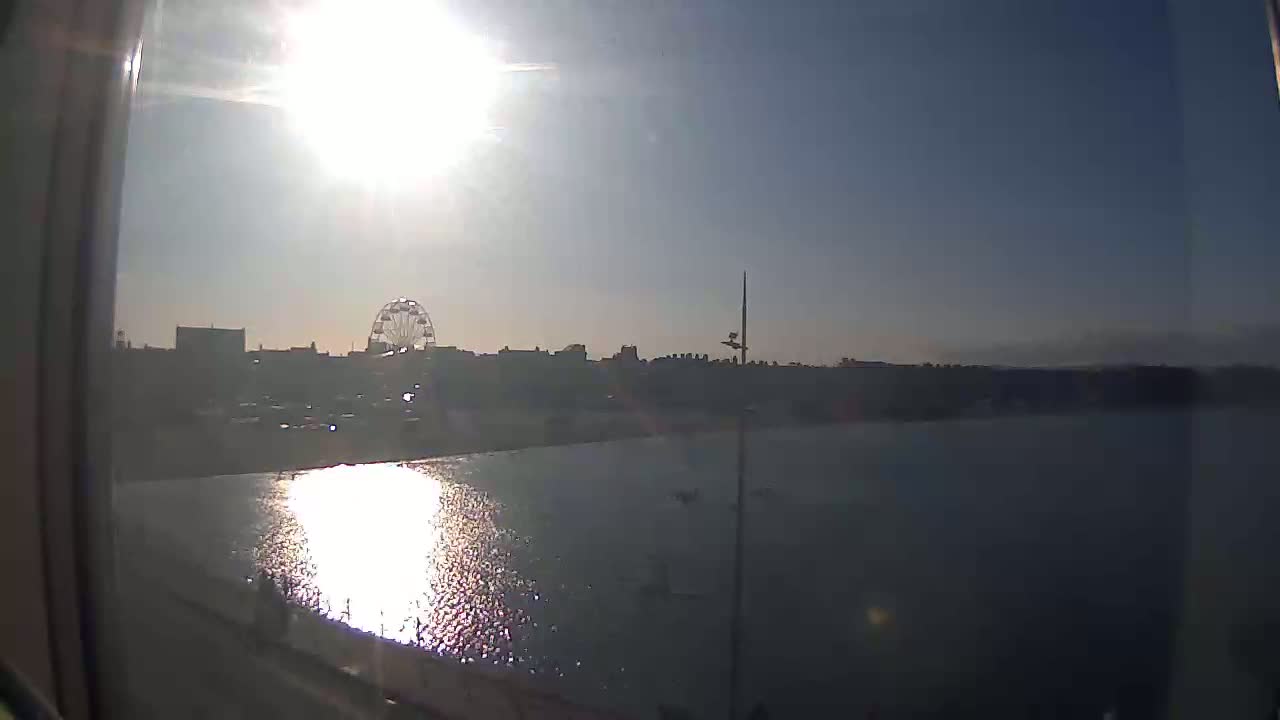Weymouth City & Beach Live Cam - Weymouth, Dorset, South West, England, United Kingdom