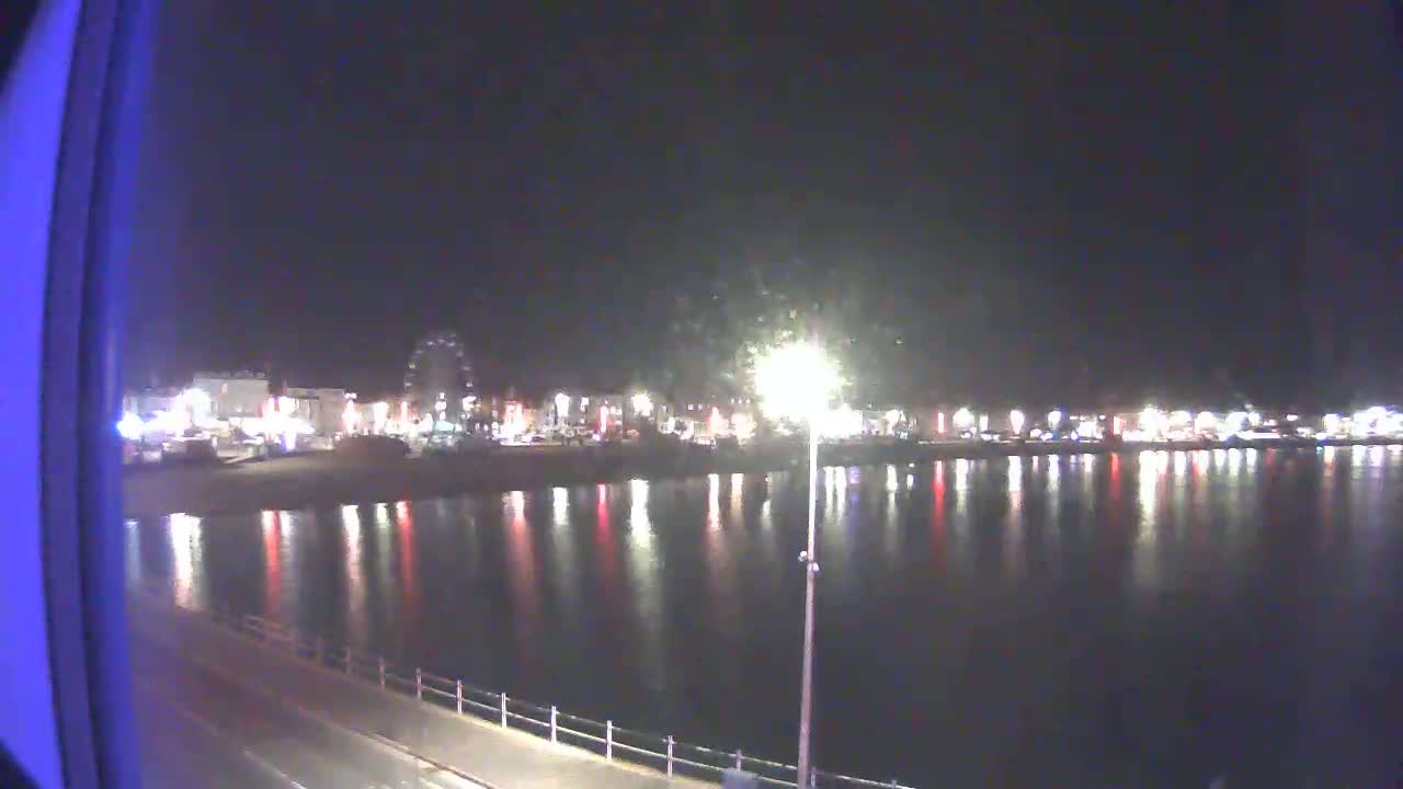 Weymouth City & Beach Live Cam - Weymouth, Dorset, South West, England, United Kingdom