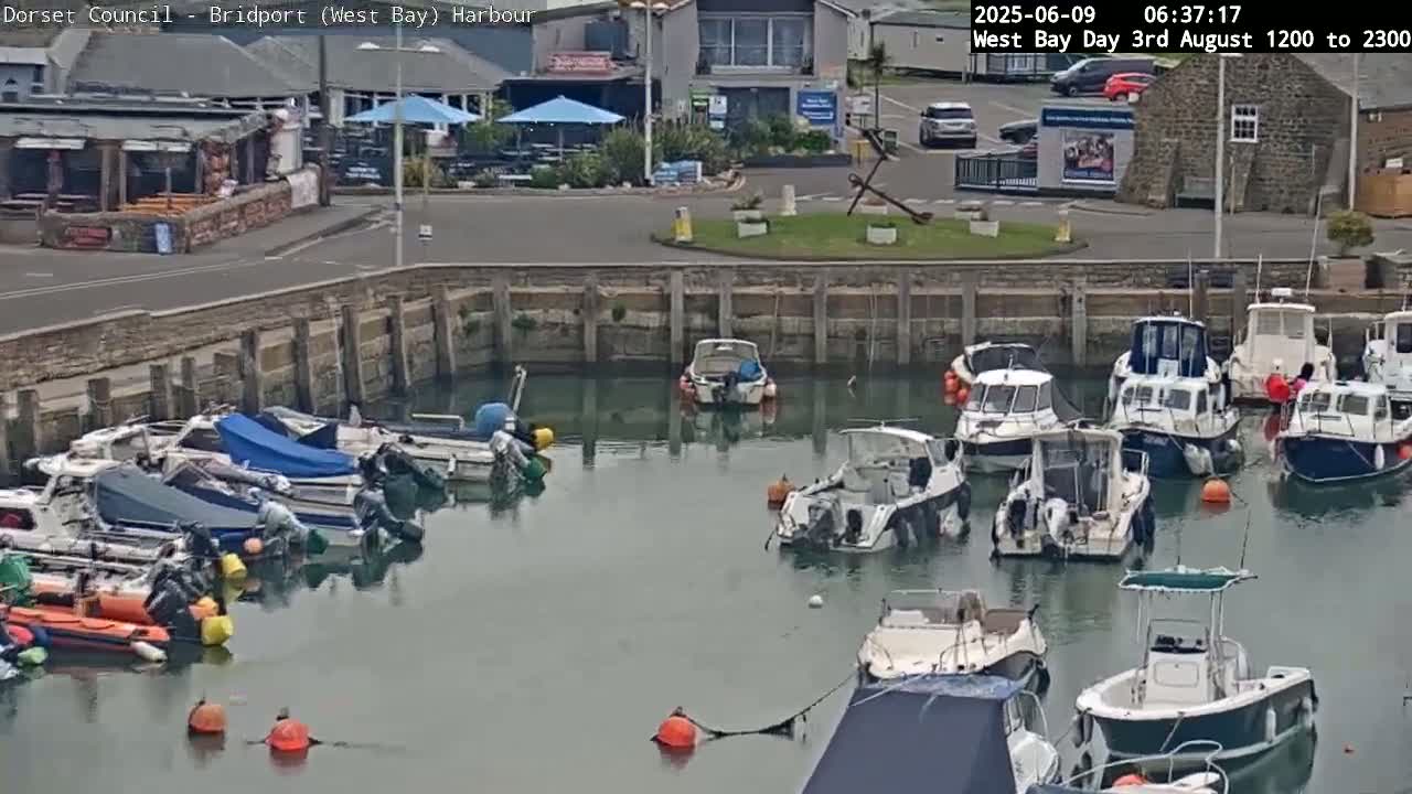 Bridport Harbour (West Bay) PTZ Live Cam - Bridport, Dorset, South West, England, United Kingdom