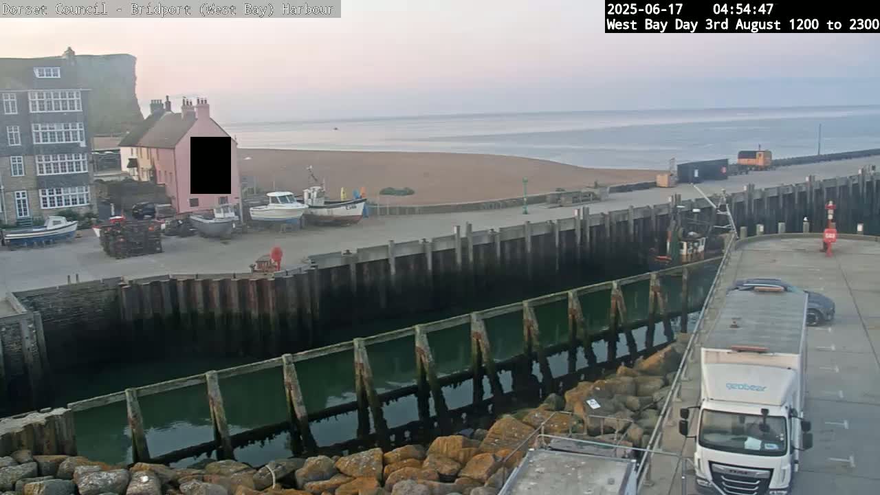 Bridport Harbour (West Bay) PTZ Live Cam - Bridport, Dorset, South West, England, United Kingdom