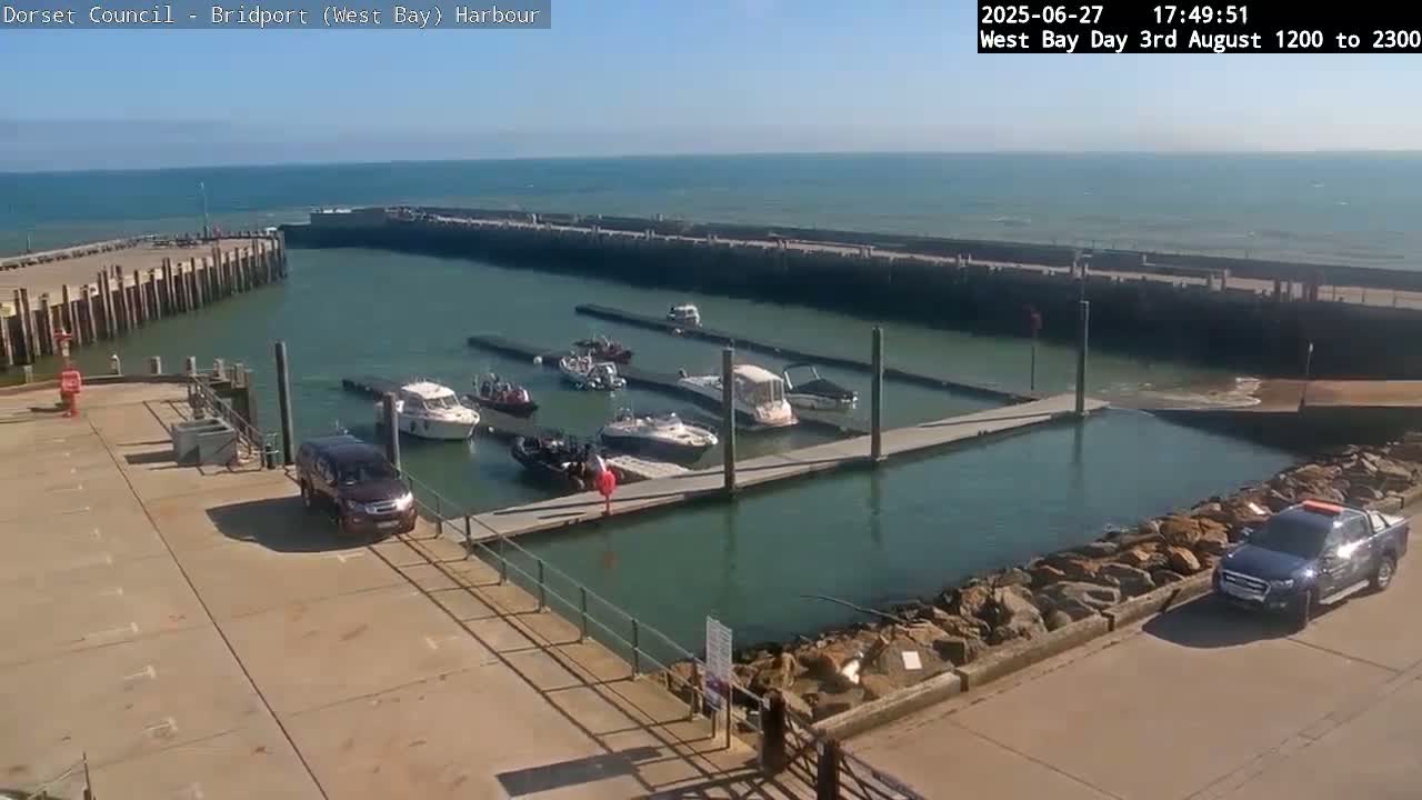 Bridport Harbour (West Bay) PTZ Live Cam - Bridport, Dorset, South West, England, United Kingdom