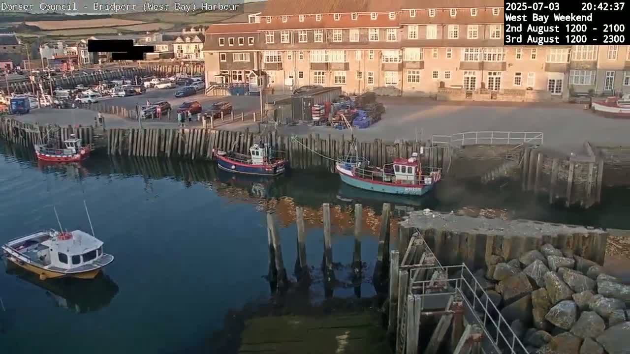 Bridport Harbour (West Bay) PTZ Live Cam - Bridport, Dorset, South West, England, United Kingdom