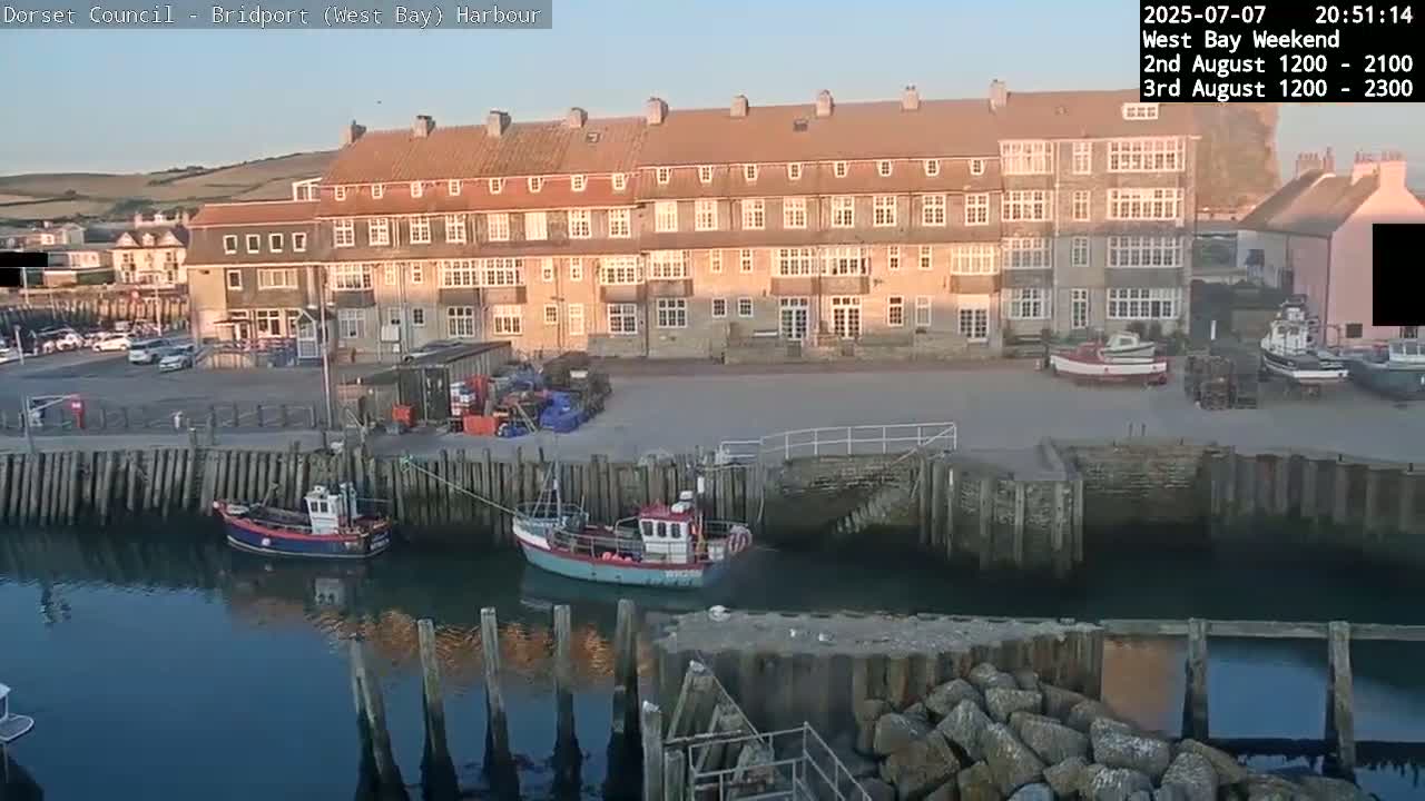 Bridport Harbour (West Bay) PTZ Live Cam - Bridport, Dorset, South West, England, United Kingdom