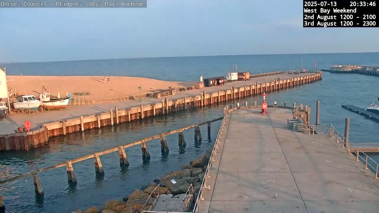 Bridport Harbour (West Bay) PTZ Live Cam - Bridport, Dorset, South West, England, United Kingdom