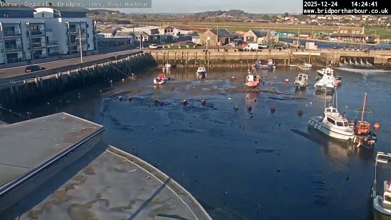 Bridport Harbour (West Bay) PTZ Live Cam - Bridport, Dorset, South West, England, United Kingdom