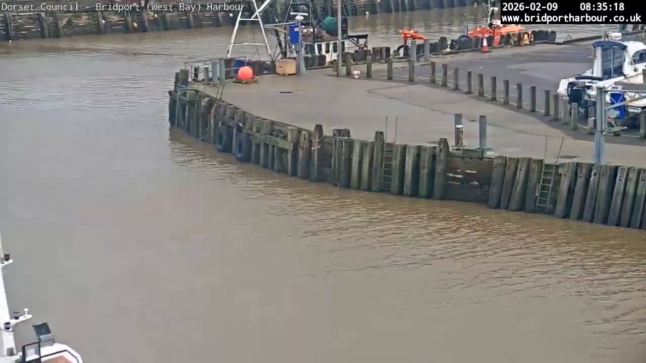 Bridport Harbour (West Bay) PTZ Live Cam - Bridport, Dorset, South West, England, United Kingdom