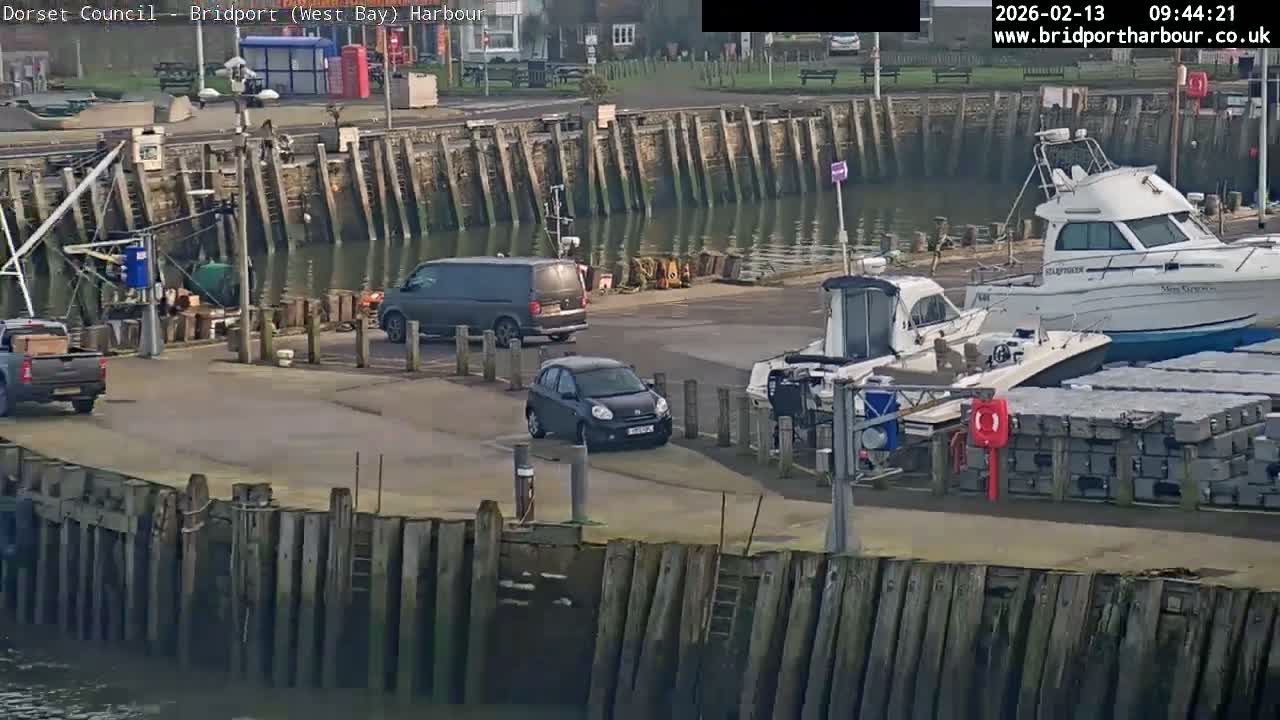 Bridport Harbour (West Bay) PTZ Live Cam - Bridport, Dorset, South West, England, United Kingdom
