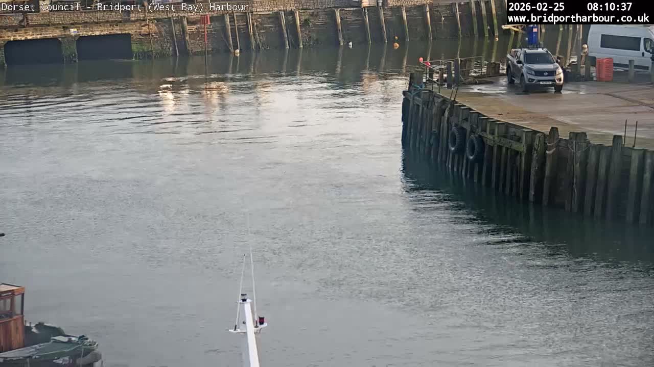 Bridport Harbour (West Bay) PTZ Live Cam - Bridport, Dorset, South West, England, United Kingdom
