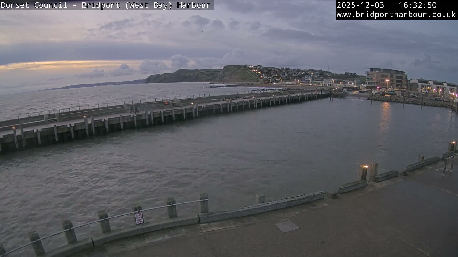 Bridport Harbour West Beach Live Cam - Bridport, Dorset, South West, England, United Kingdom