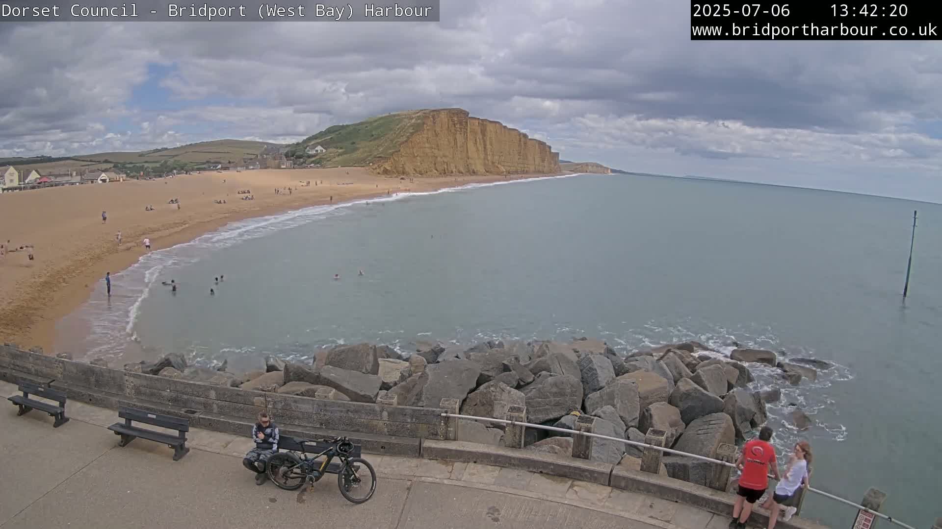 Bridport Harbour East Beach Live Cam - Bridport, Dorset, South West, England, United Kingdom