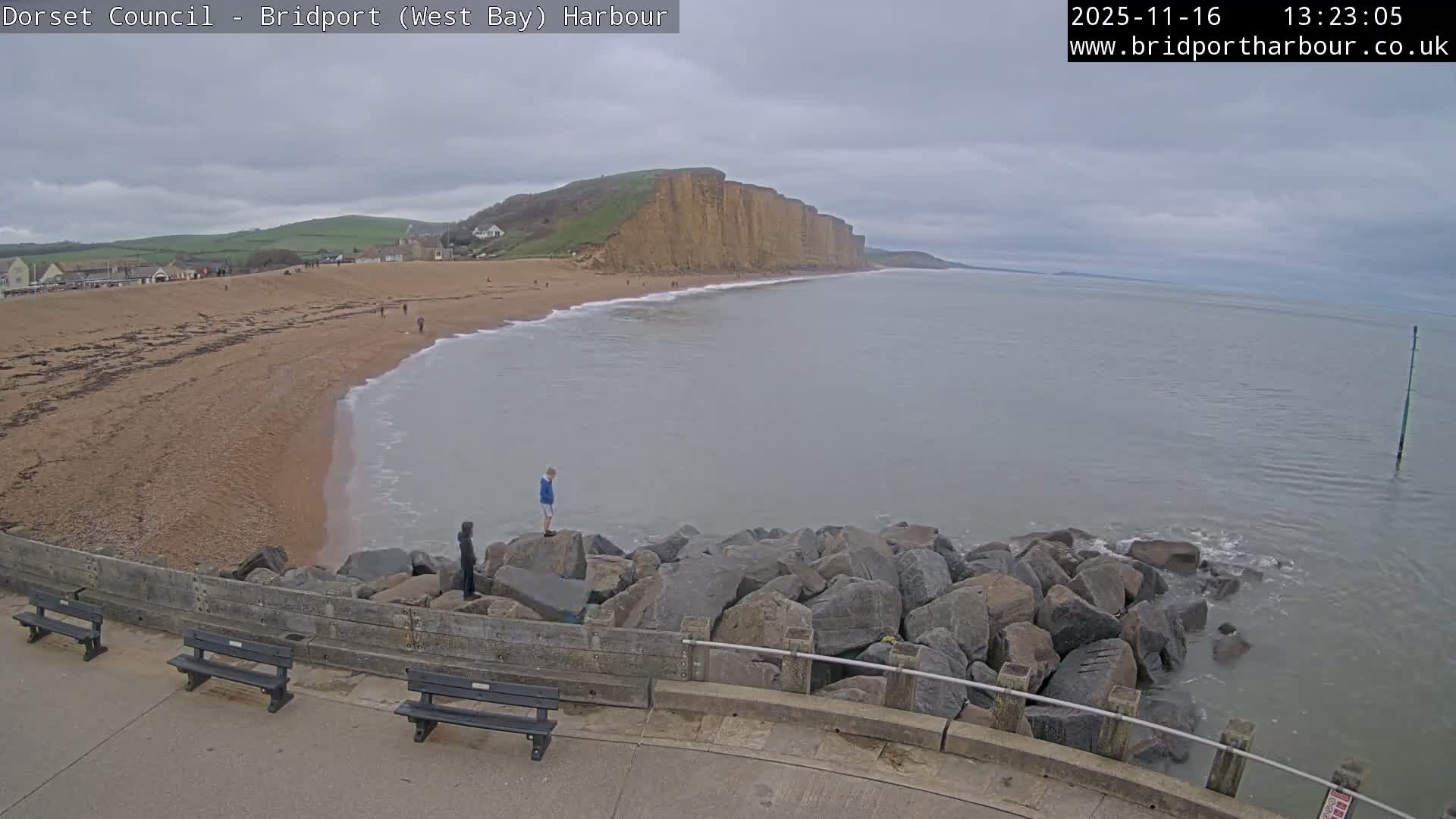 Bridport Harbour East Beach Live Cam - Bridport, Dorset, South West, England, United Kingdom