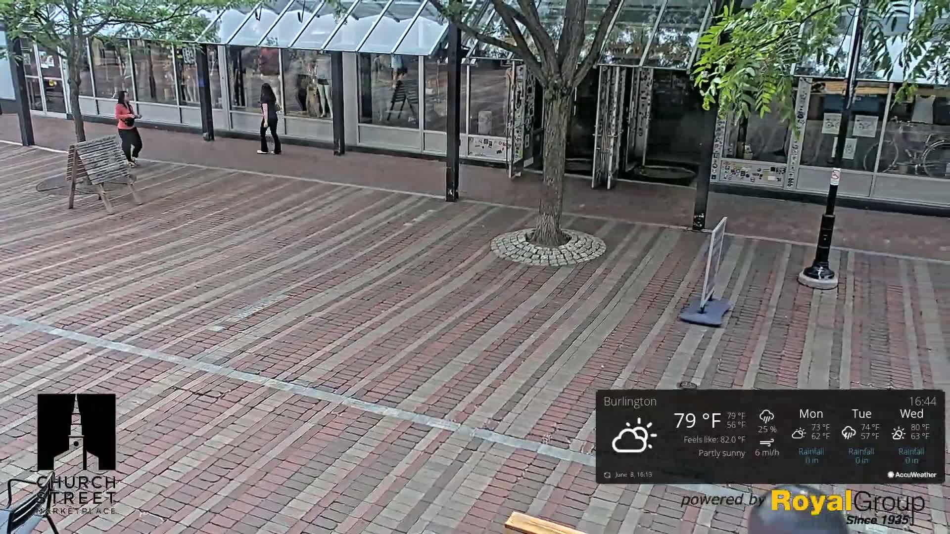 Burlington, Church Street Market Place Live Cam - Burlington, Vermont, USA