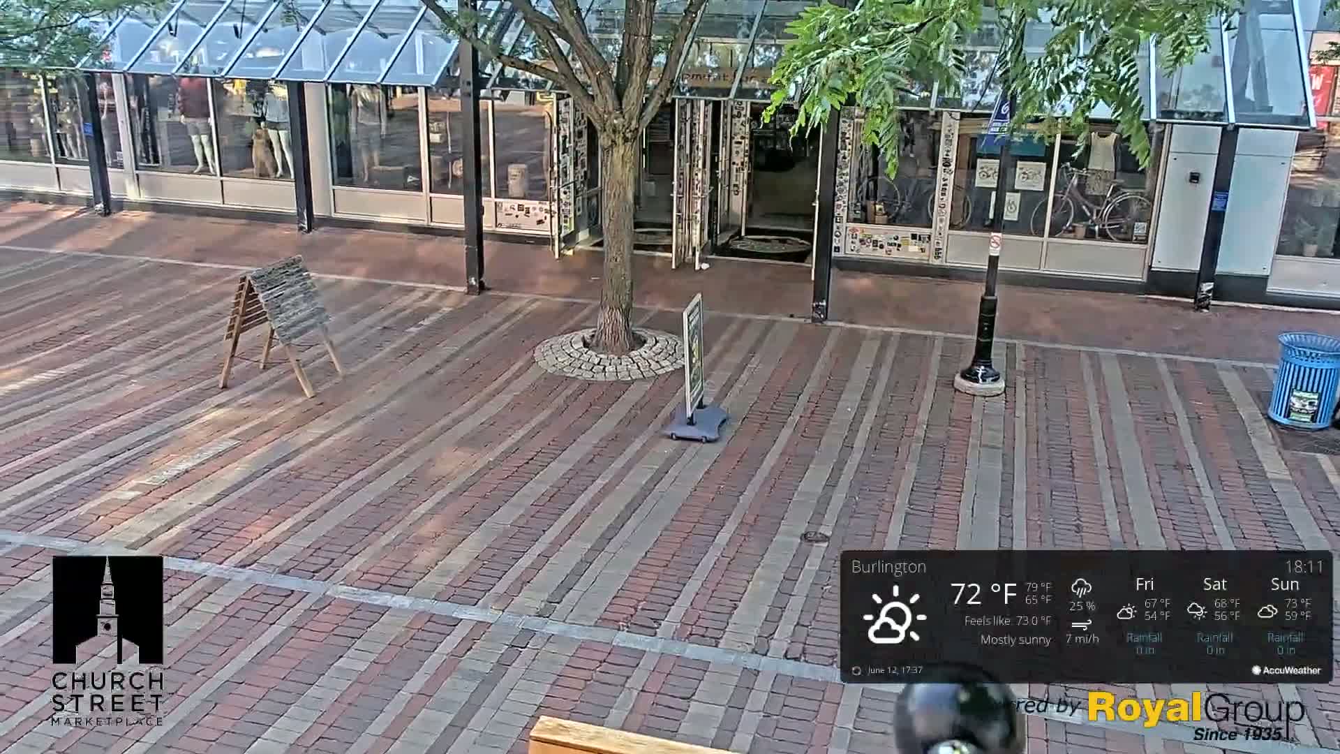 Burlington, Church Street Market Place Live Cam - Burlington, Vermont, USA