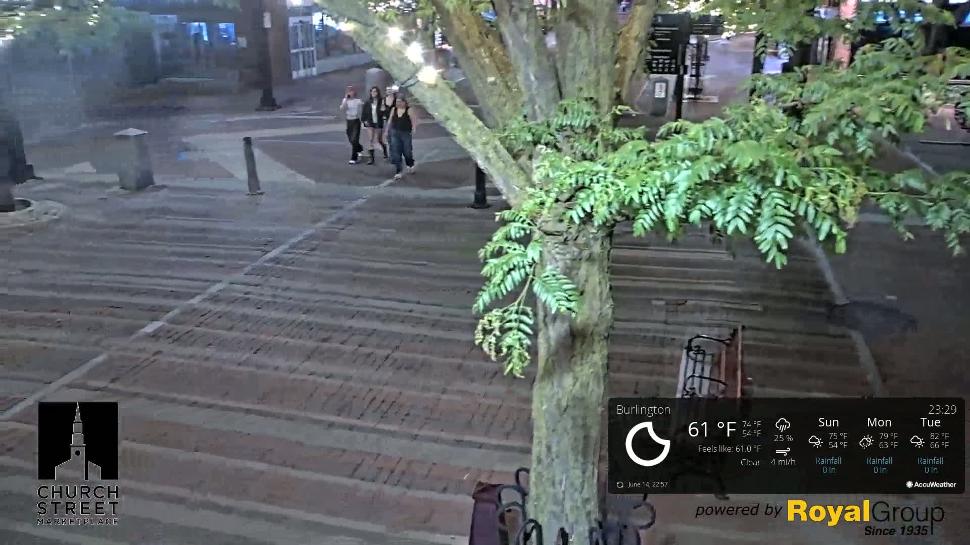 Burlington, Church Street Market Place Live Cam - Burlington, Vermont, USA