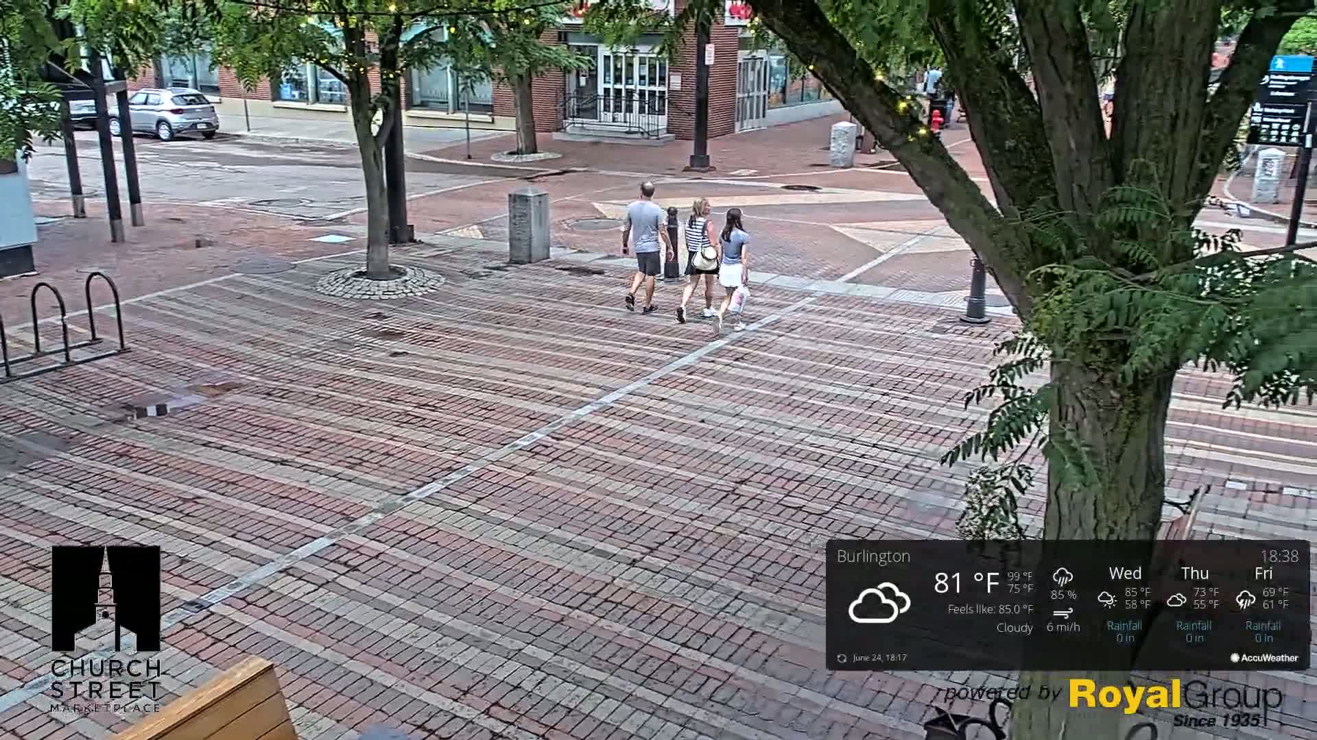 Burlington, Church Street Market Place Live Cam - Burlington, Vermont, USA