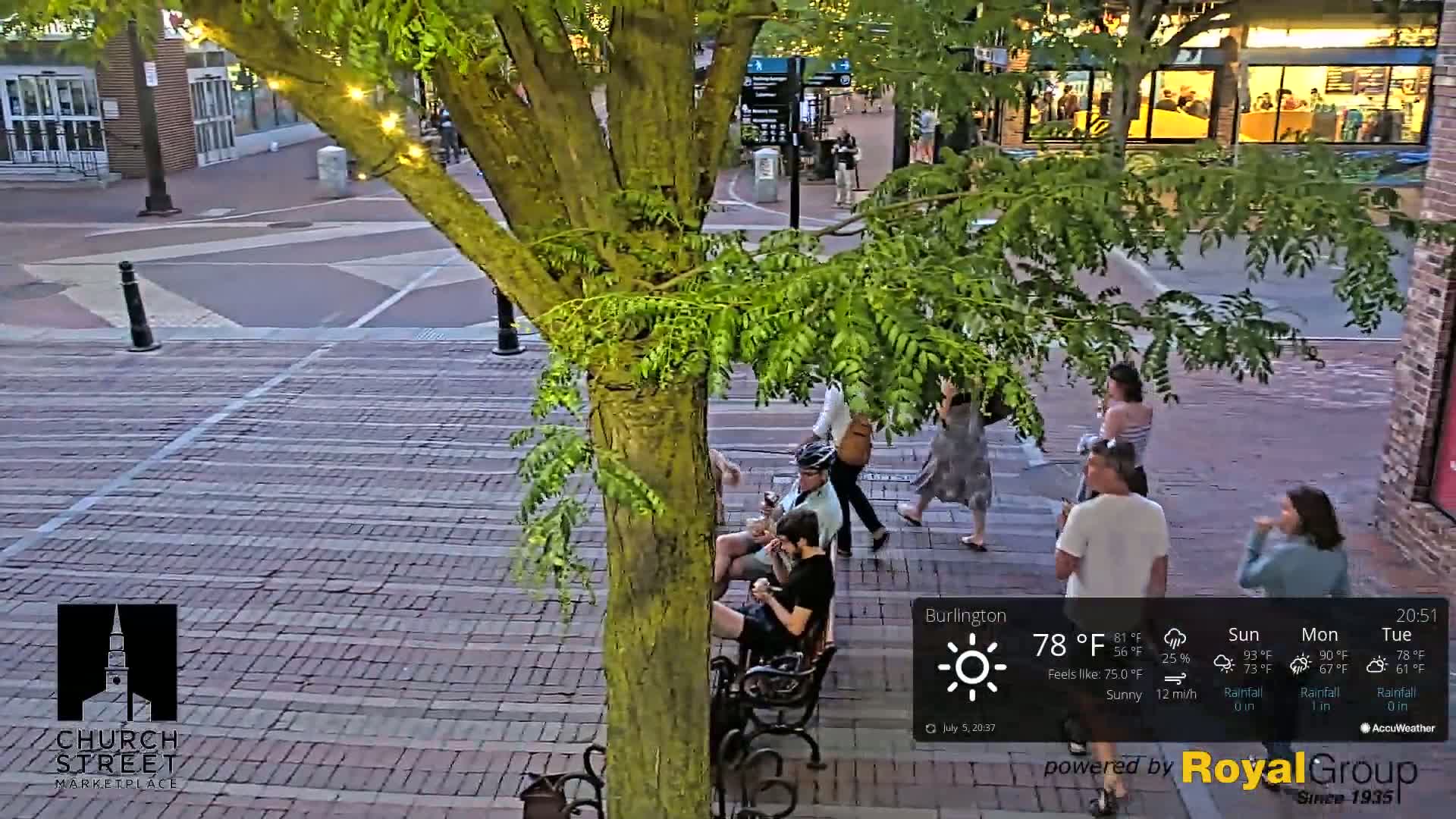 Burlington, Church Street Market Place Live Cam - Burlington, Vermont, USA