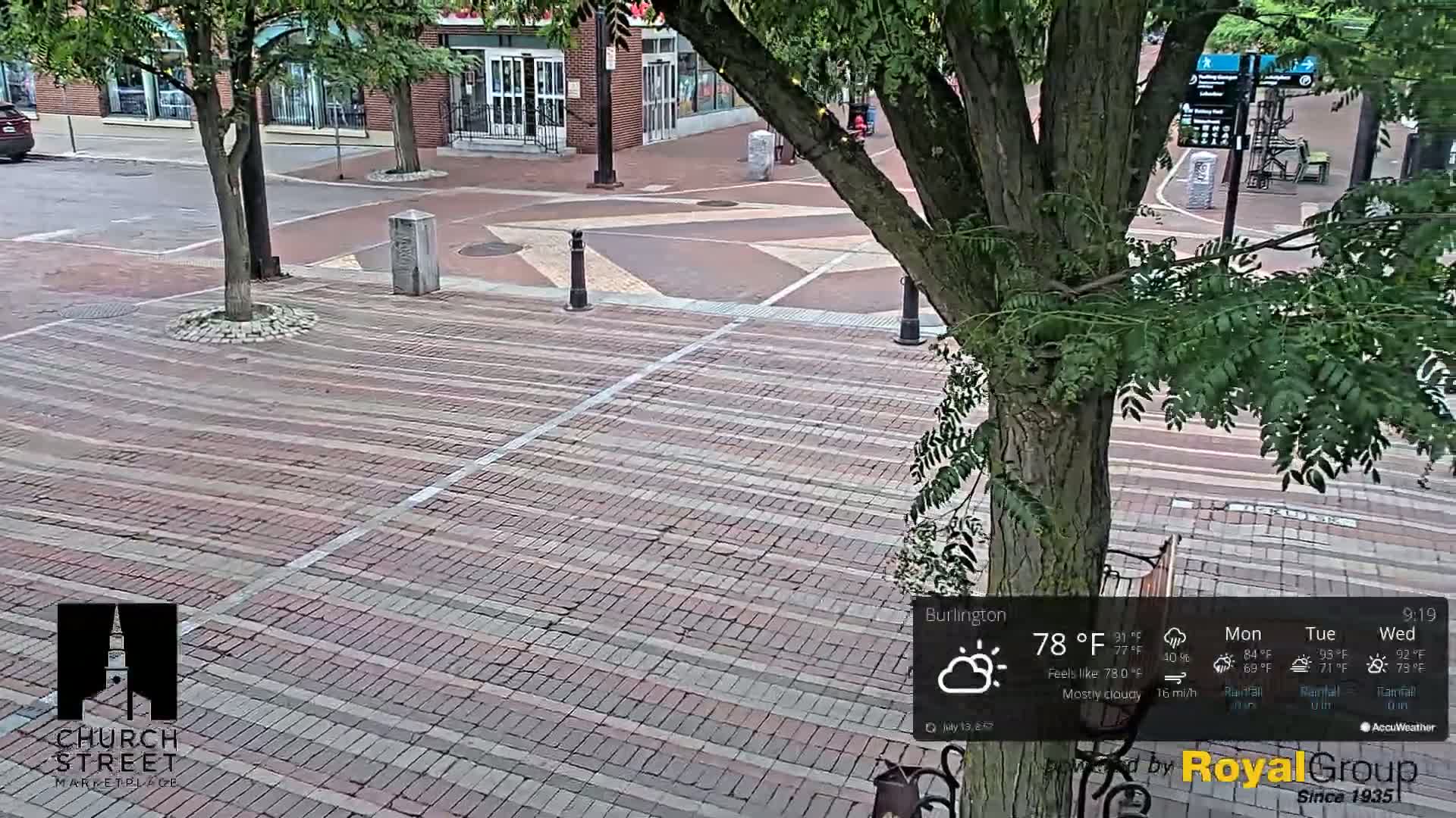 Burlington, Church Street Market Place Live Cam - Burlington, Vermont, USA