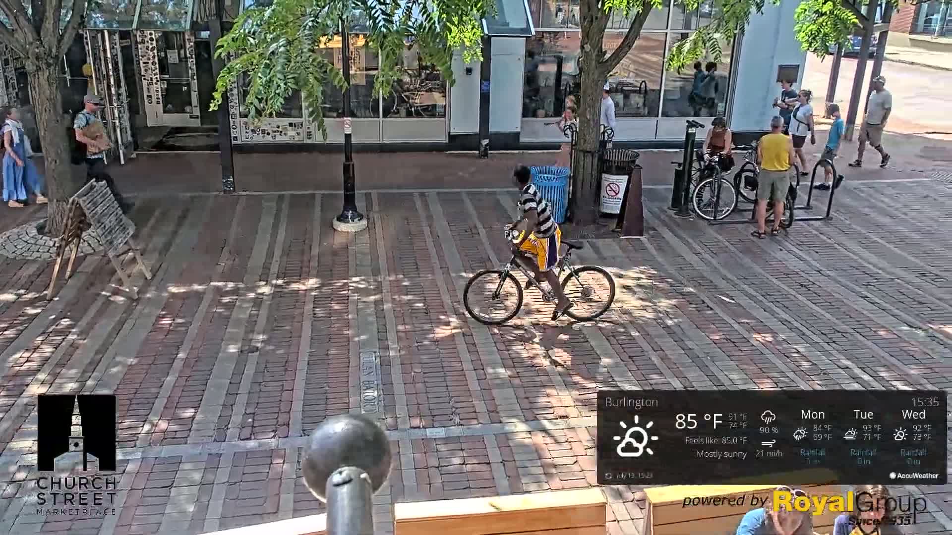 Burlington, Church Street Market Place Live Cam - Burlington, Vermont, USA