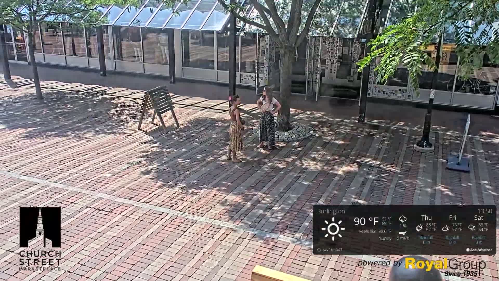 Burlington, Church Street Market Place Live Cam - Burlington, Vermont, USA