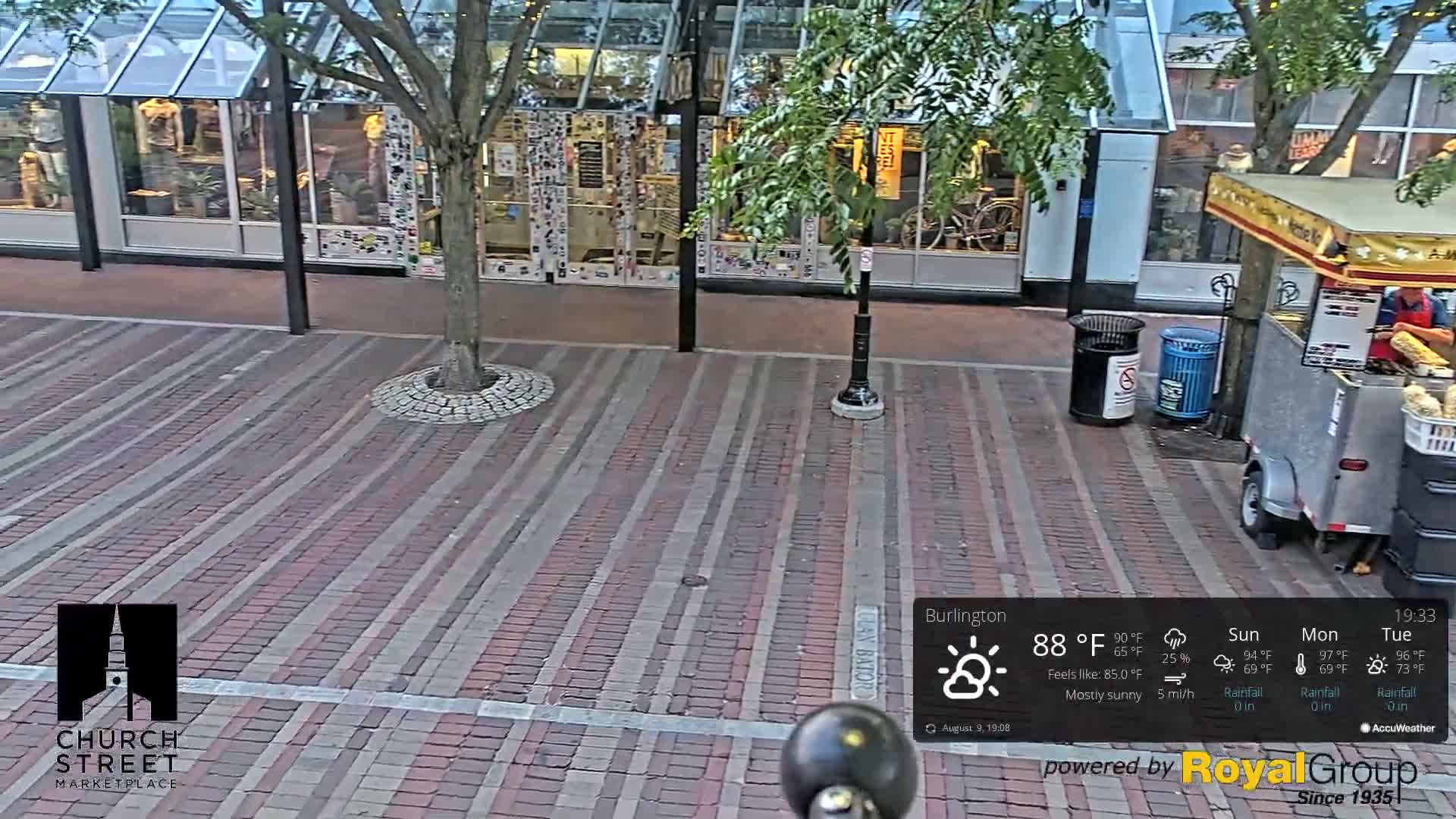 Burlington, Church Street Market Place Live Cam - Burlington, Vermont, USA
