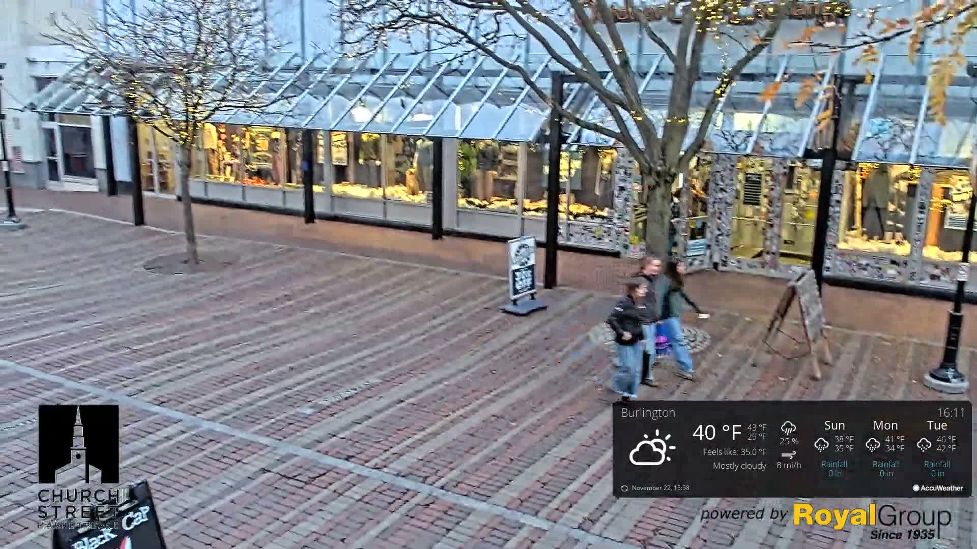 Burlington, Church Street Market Place Live Cam - Burlington, Vermont, USA