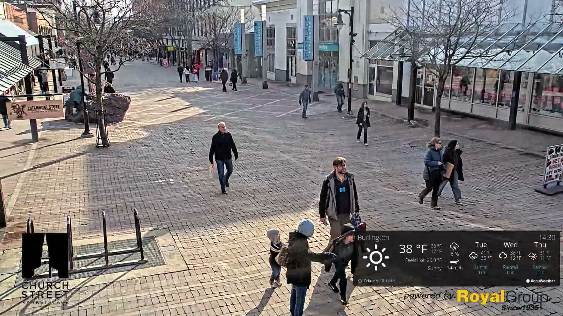 Burlington, Church Street Market Place Live Cam - Burlington, Vermont, USA