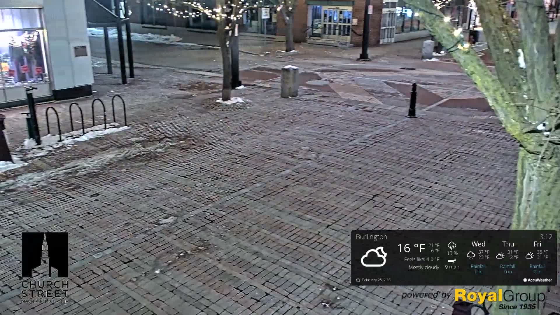 Burlington, Church Street Market Place Live Cam - Burlington, Vermont, USA
