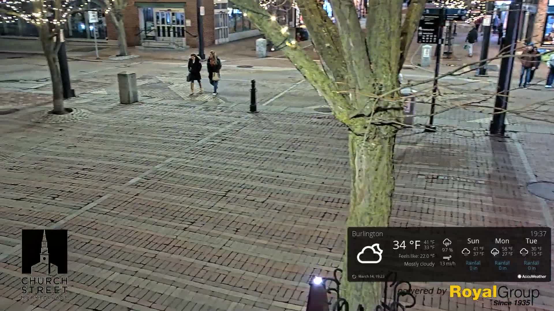 Burlington, Church Street Market Place Live Cam - Burlington, Vermont, USA