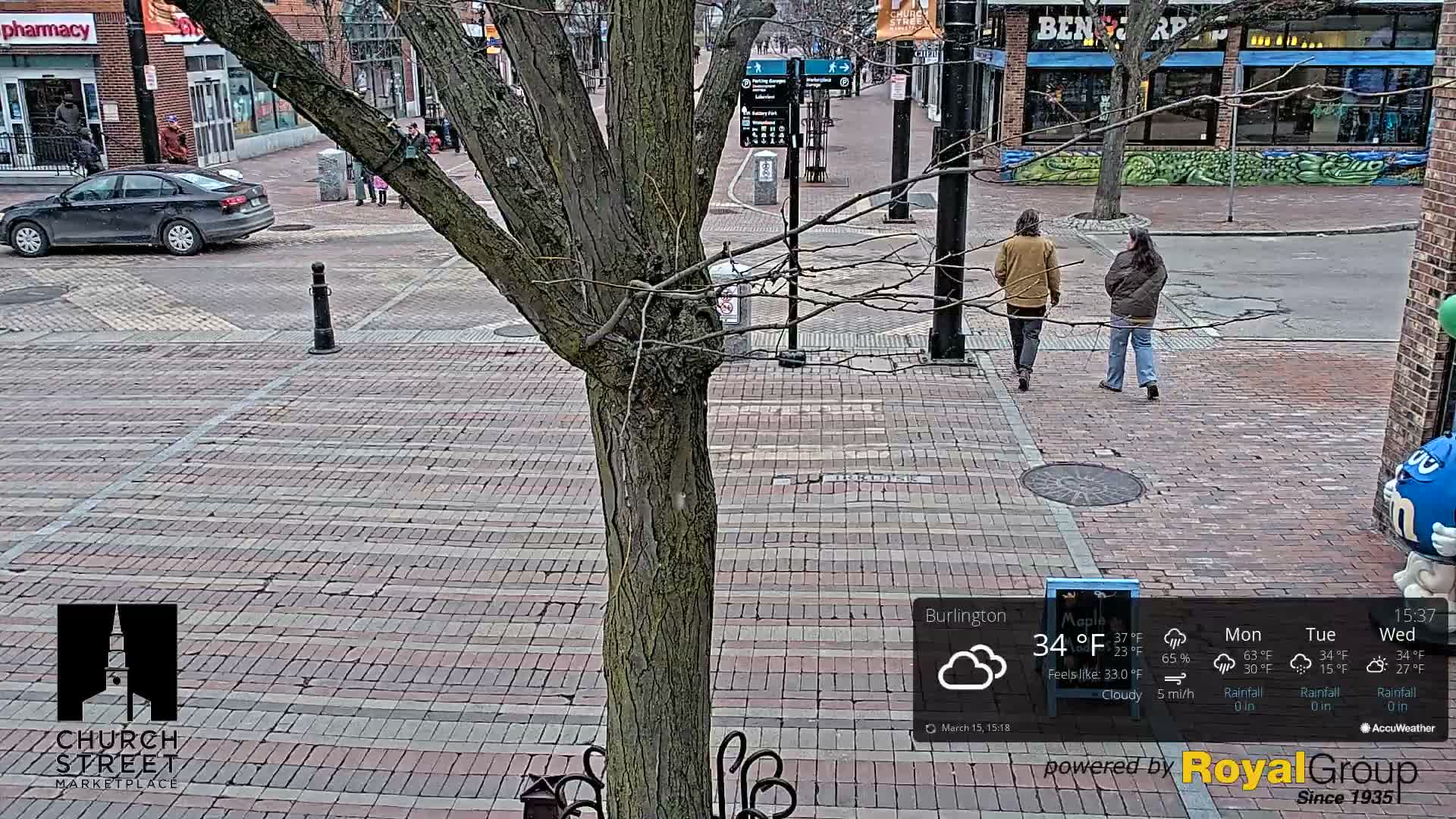 Burlington, Church Street Market Place Live Cam - Burlington, Vermont, USA
