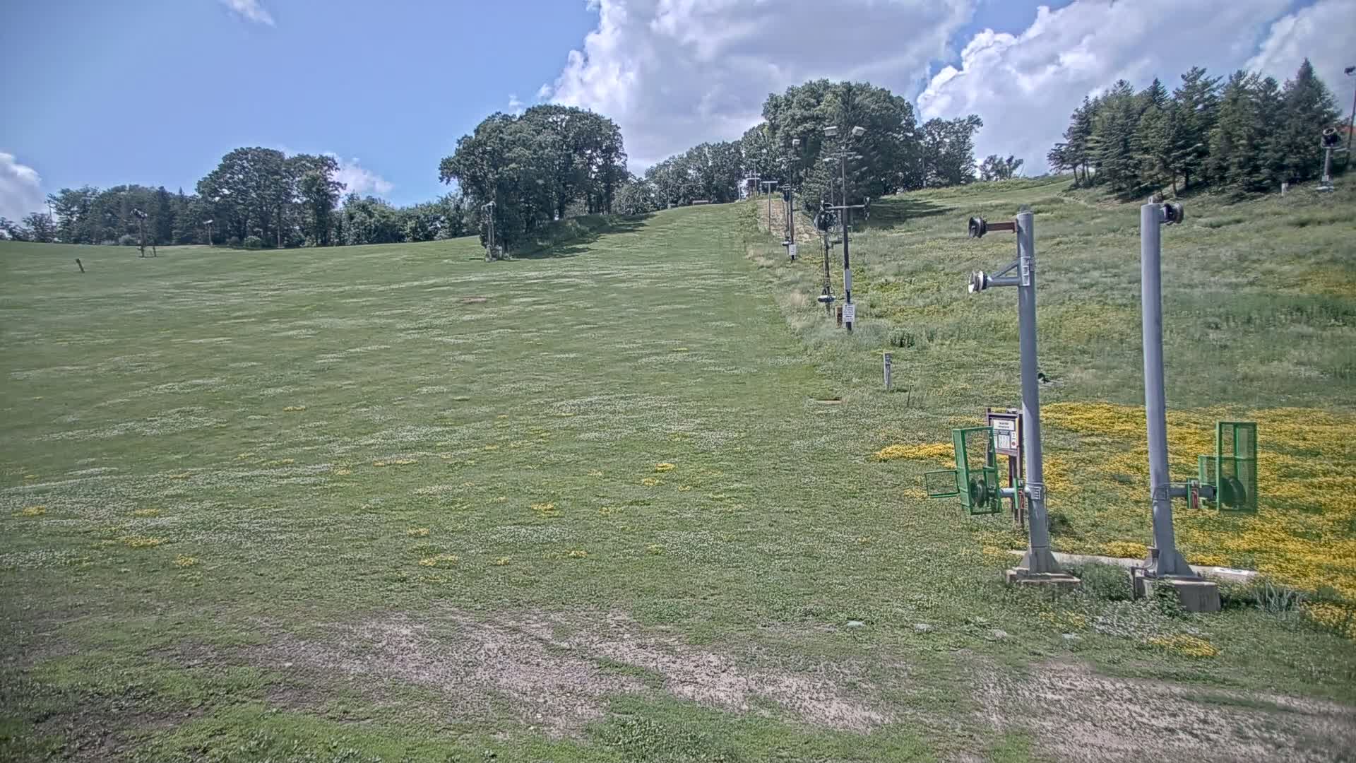 Bloomington, Hyland Hills Ski Slopes Live Cam - Bloomington, Hennepin, Minnesota, USA