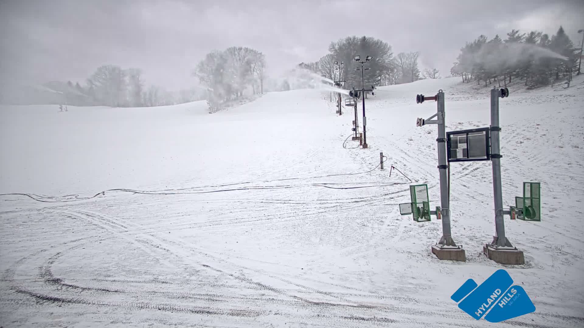 Bloomington, Hyland Hills Ski Slopes Live Cam - Bloomington, Hennepin, Minnesota, USA
