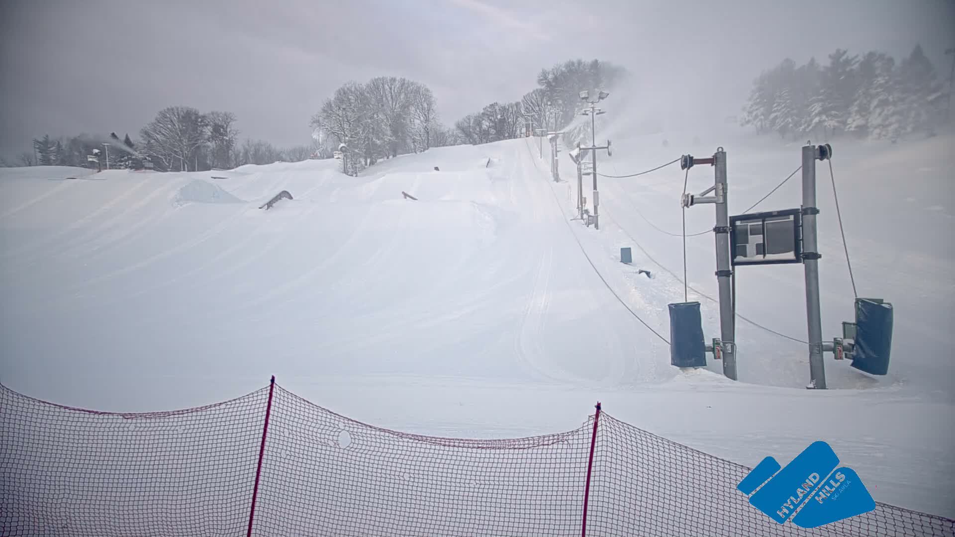 Bloomington, Hyland Hills Ski Slopes Live Cam - Bloomington, Hennepin, Minnesota, USA