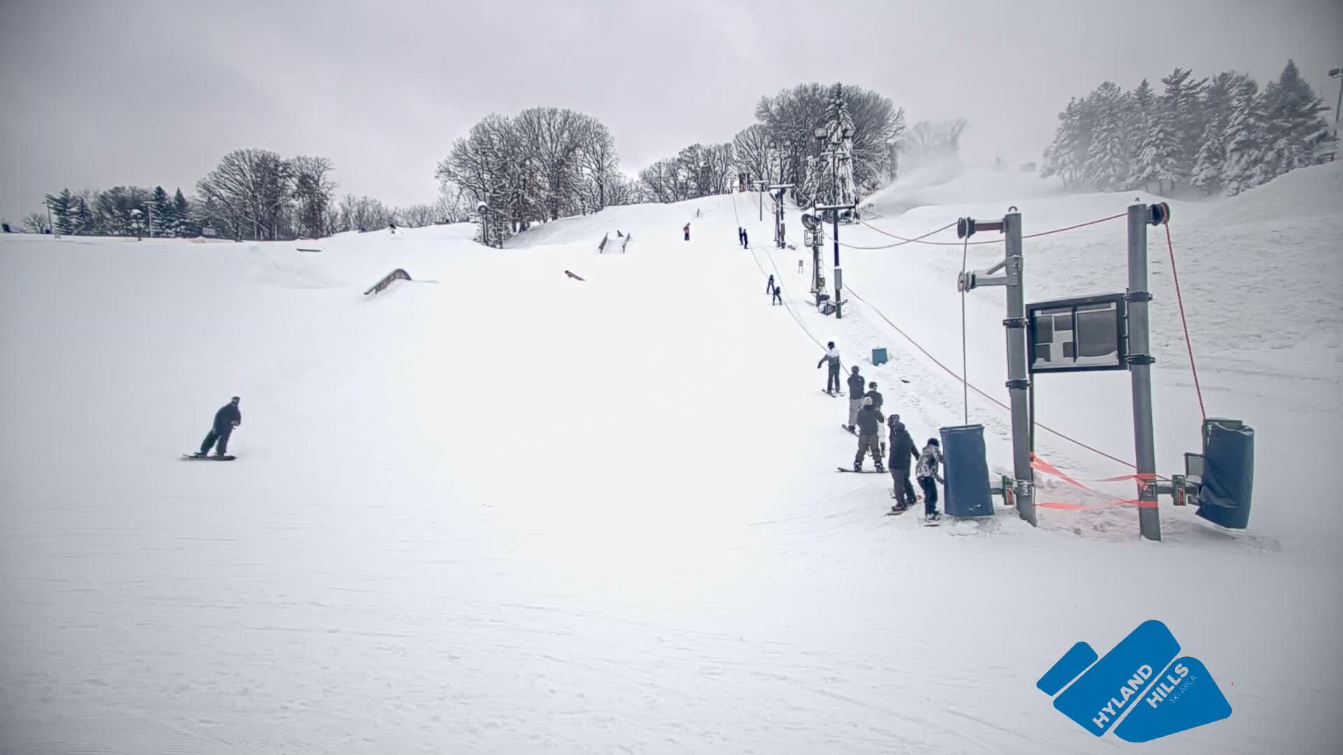 Bloomington, Hyland Hills Ski Slopes Live Cam - Bloomington, Hennepin, Minnesota, USA