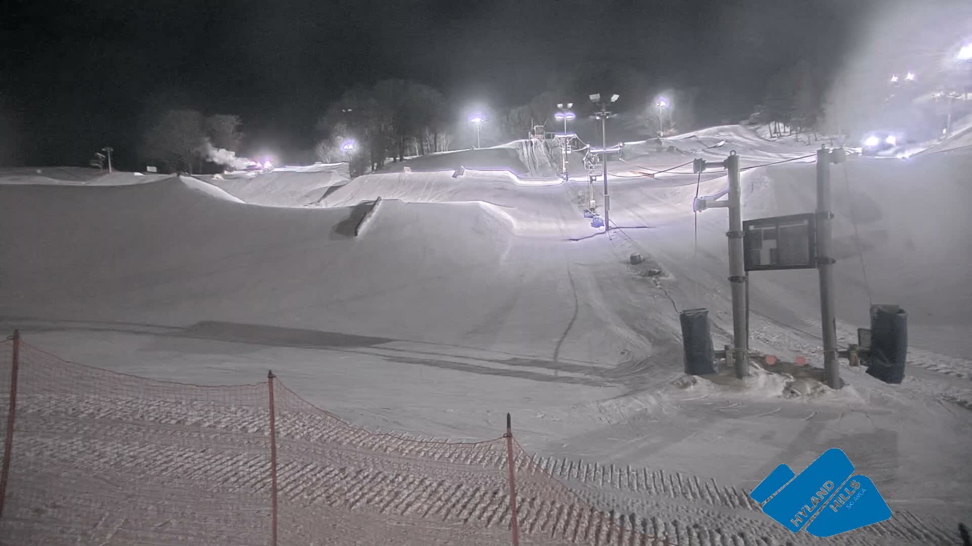 Bloomington, Hyland Hills Ski Slopes Live Cam - Bloomington, Hennepin, Minnesota, USA