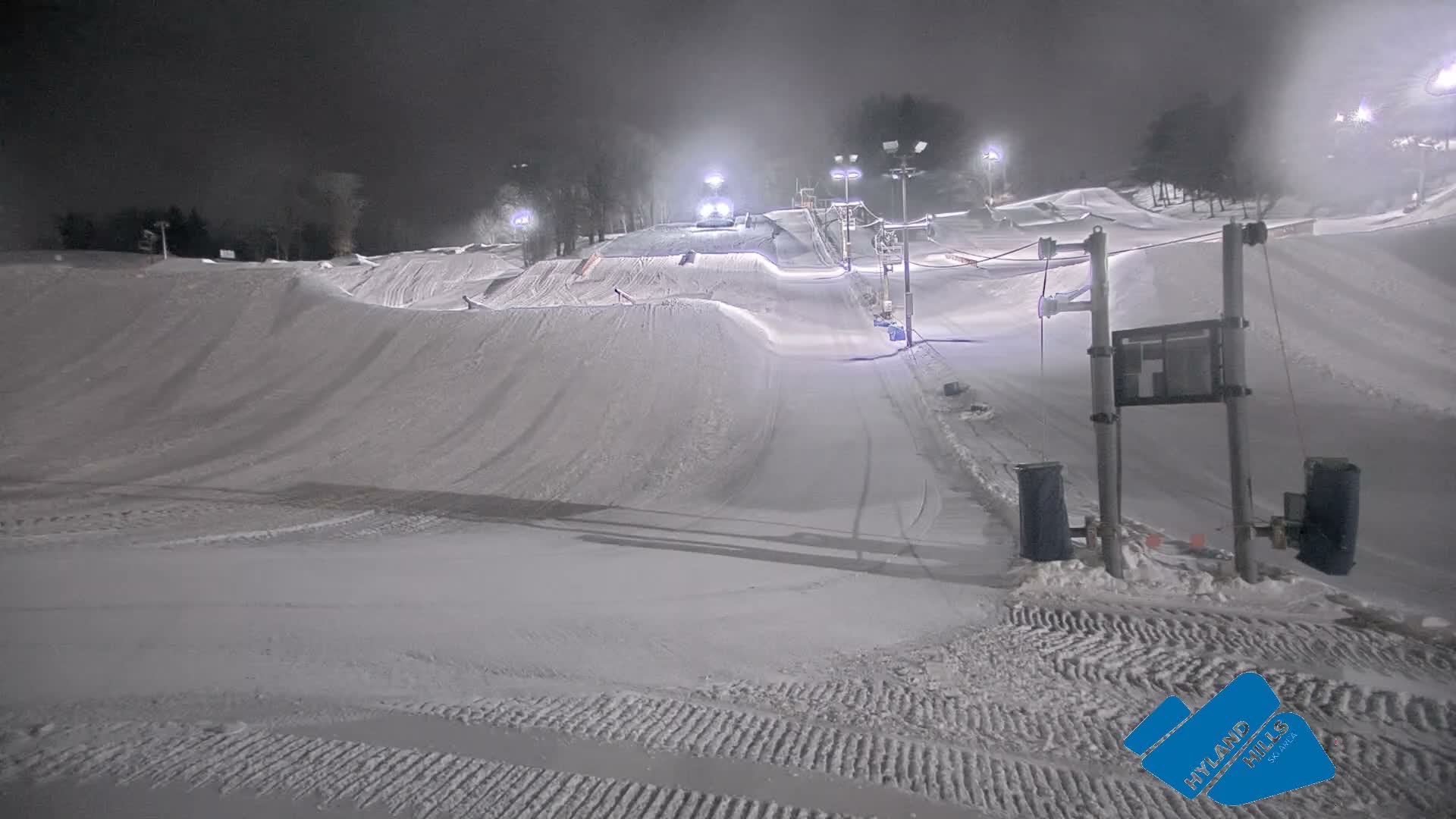 Bloomington, Hyland Hills Ski Slopes Live Cam - Bloomington, Hennepin, Minnesota, USA