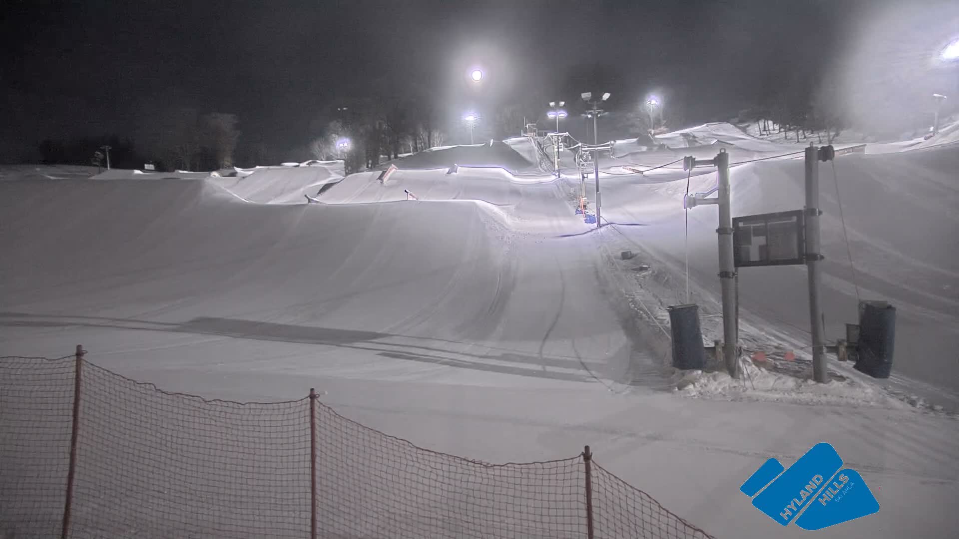 Bloomington, Hyland Hills Ski Slopes Live Cam - Bloomington, Hennepin, Minnesota, USA