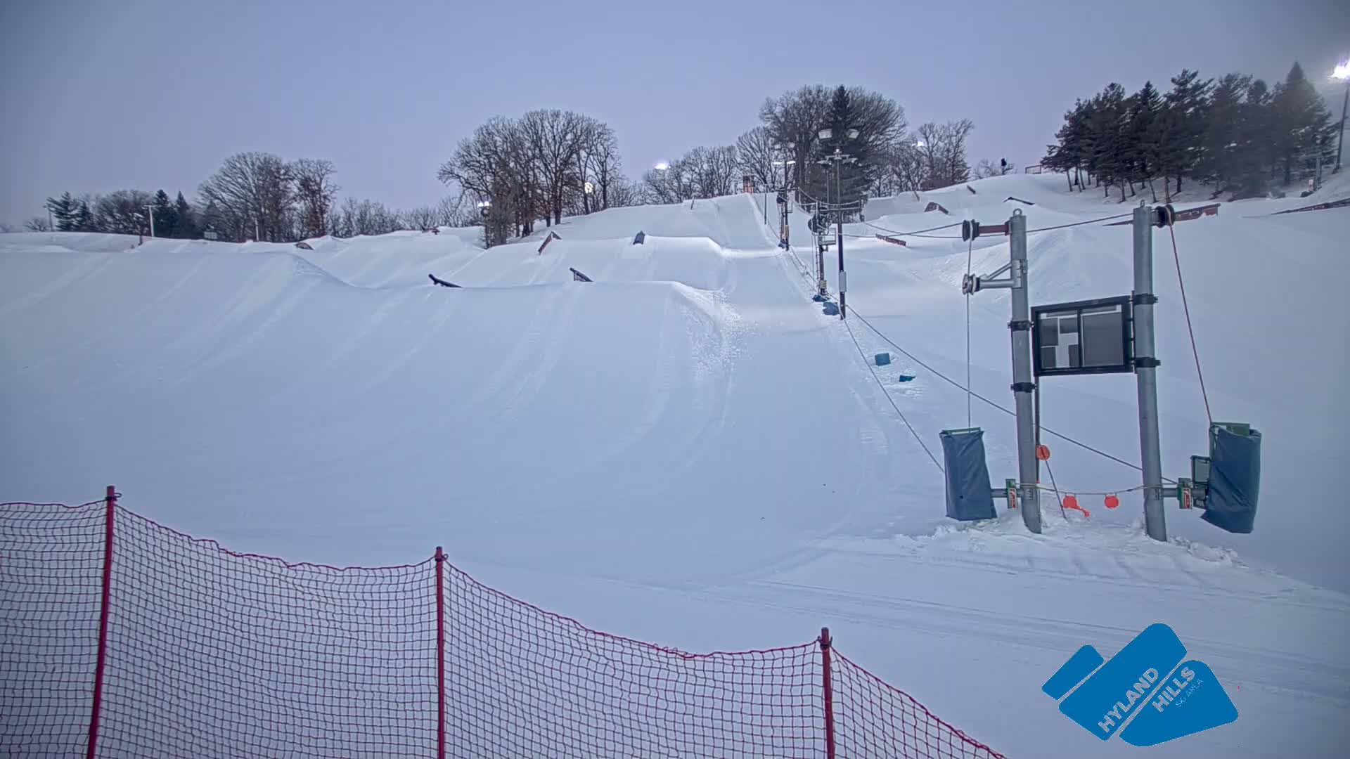 Bloomington, Hyland Hills Ski Slopes Live Cam - Bloomington, Hennepin, Minnesota, USA