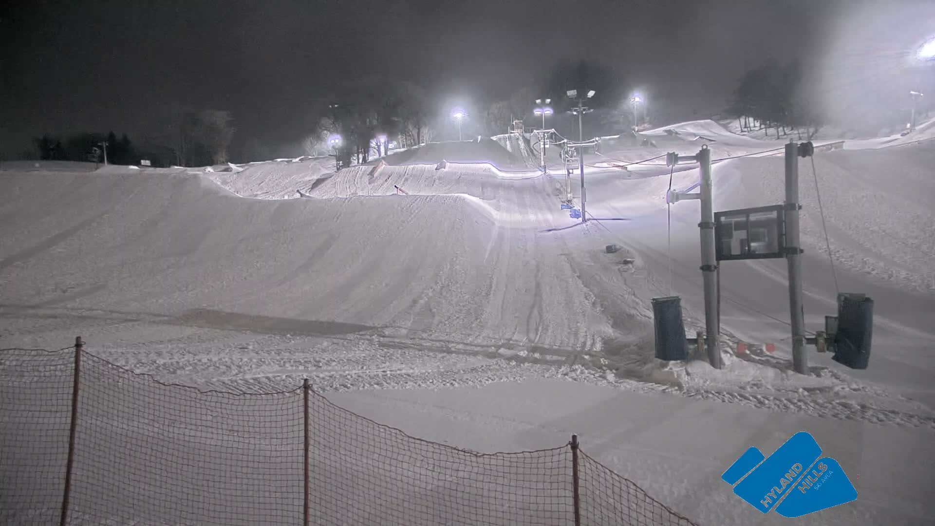 Bloomington, Hyland Hills Ski Slopes Live Cam - Bloomington, Hennepin, Minnesota, USA
