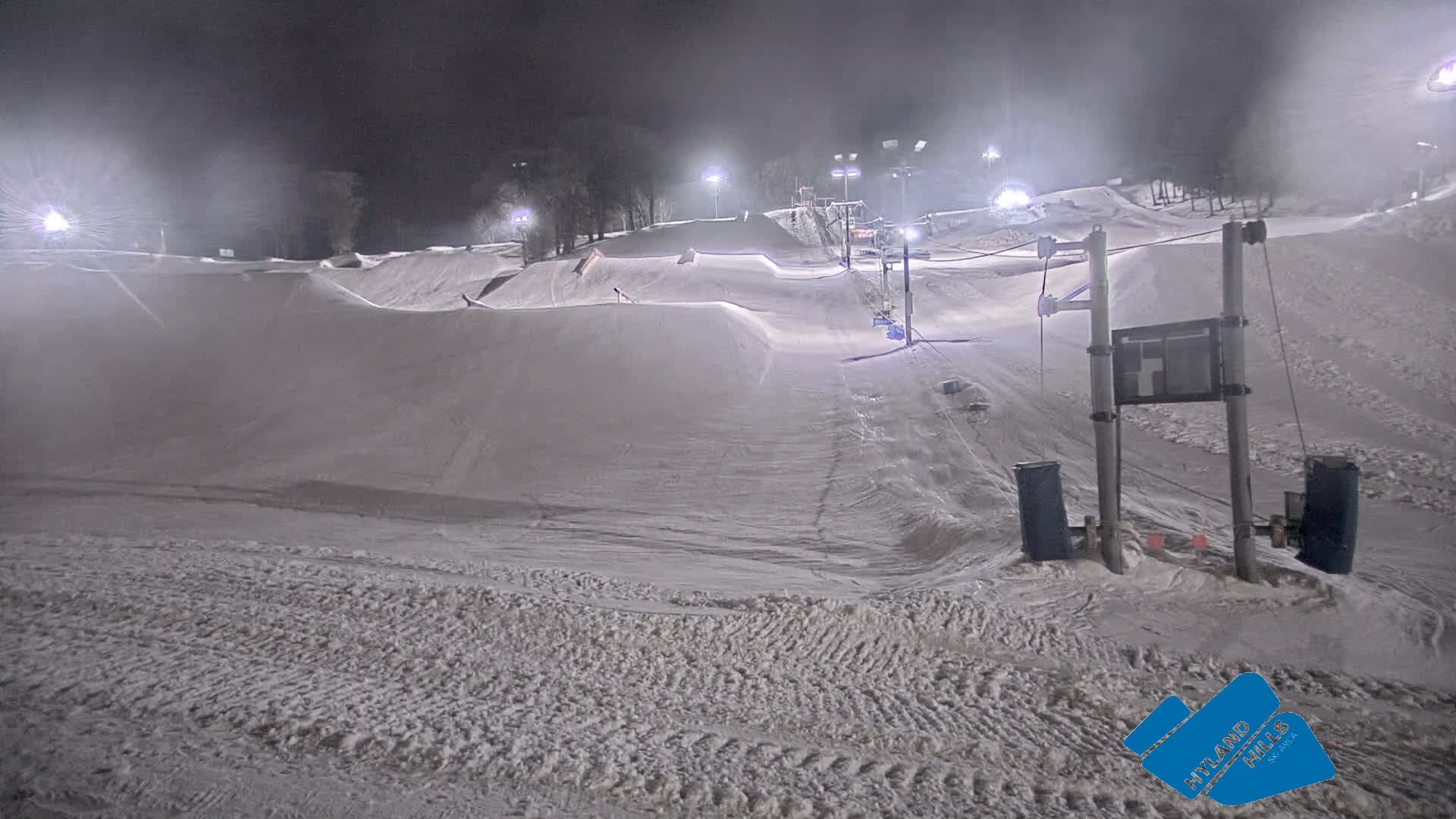 Bloomington, Hyland Hills Ski Slopes Live Cam - Bloomington, Hennepin, Minnesota, USA