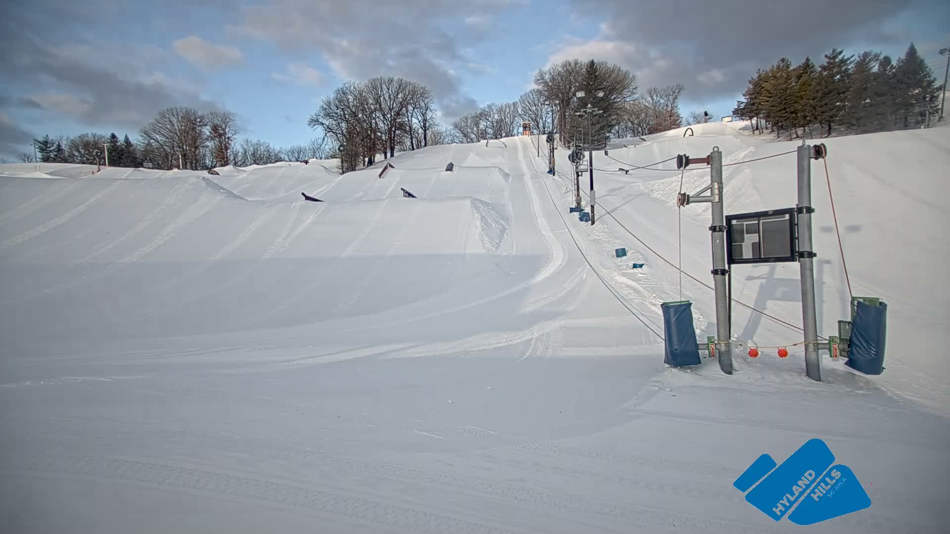 Bloomington, Hyland Hills Ski Slopes Live Cam - Bloomington, Hennepin, Minnesota, USA